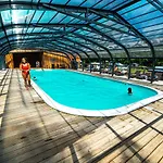 Les Vernieres Sancy キャンプ場 5*