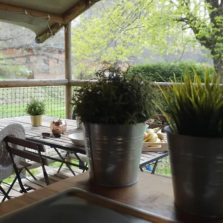 مكان تخييم Les Vernieres Sancy 5*