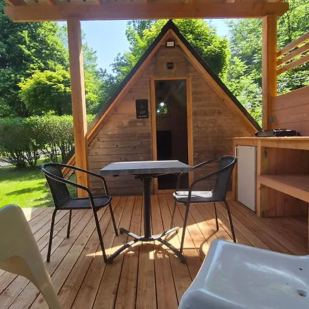 Camping Les Vernieres Sancy 5*