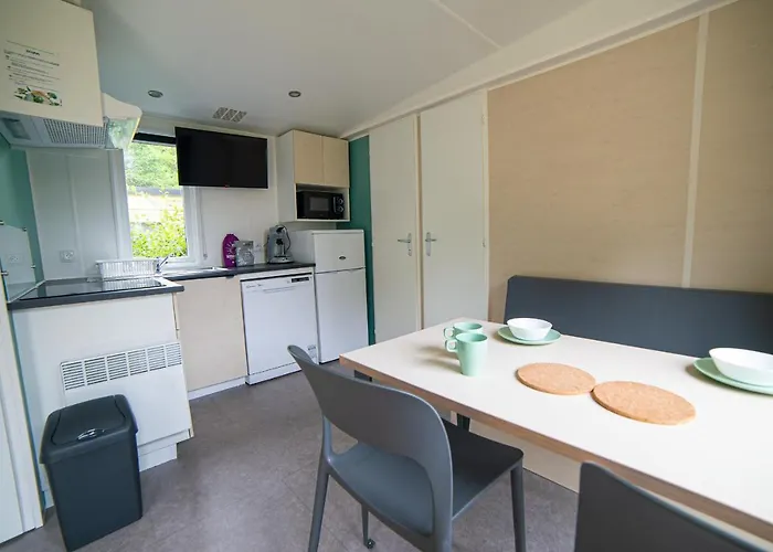 Les Vernieres Sancy キャンプ場 5*